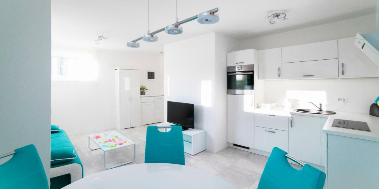 Vila Magenta, Terrace, Free Parking イゾラ エクステリア 写真